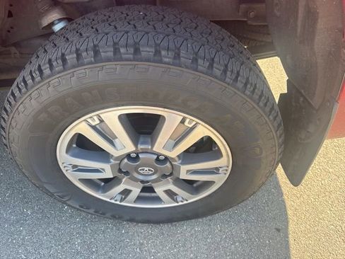 Used 2016 Toyota Tundra SR5 w/ SR5 Upgrade Package image 11