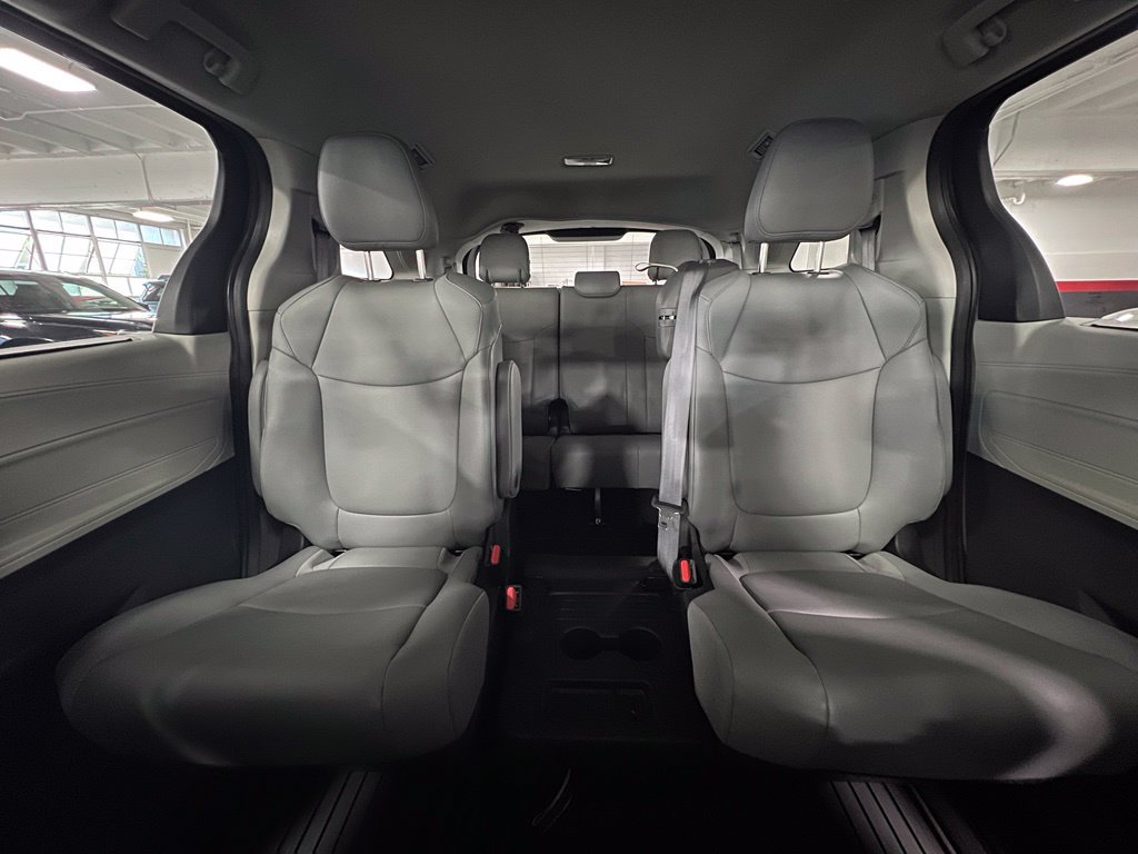 Certified 2023 Toyota Sienna XLE w/ XLE Plus Package FWD image 14