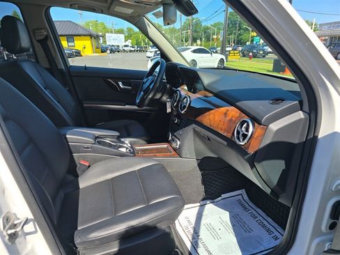 Used 2015 Mercedes-Benz GLK 350 4MATIC image 13