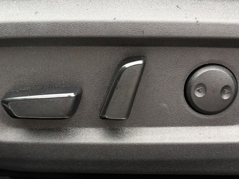 Used 2025 Nissan Rogue Platinum image 24