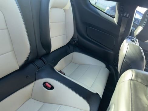 Used 2022 Ford Mustang Premium image 11