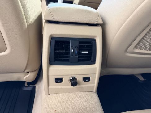 Used 2015 BMW 328i xDrive Sedan AWD/4WD image 12
