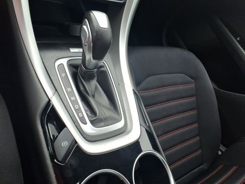 Used 2013 Ford Fusion SE image 9