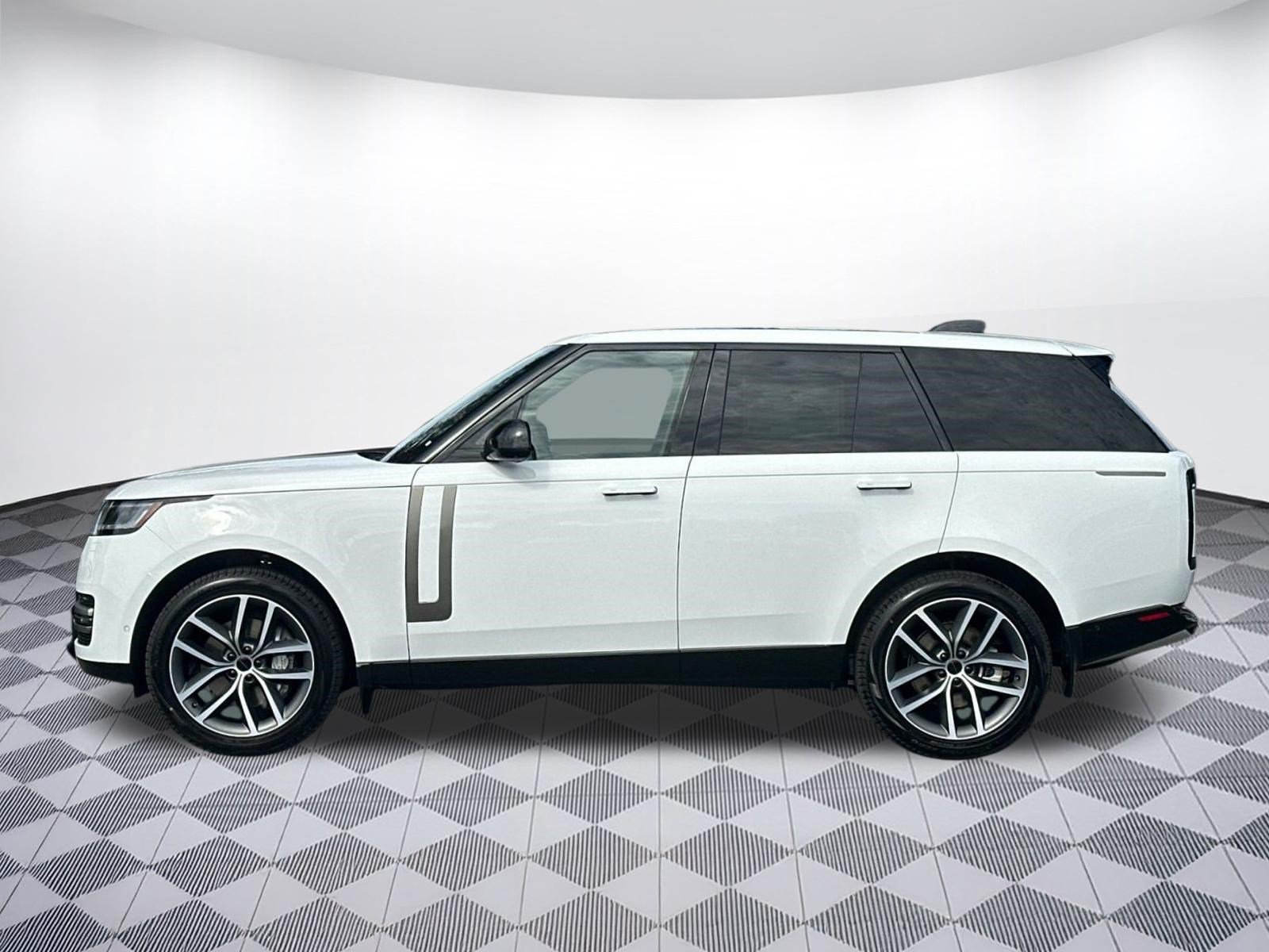 New 2026 Land Rover Range Rover SE AWD/4WD image 2
