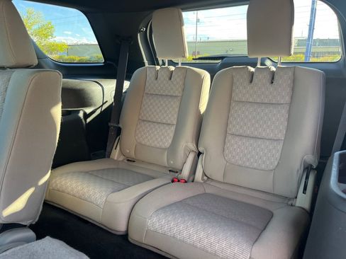 Used 2014 Ford Explorer XLT AWD/4WD image 24
