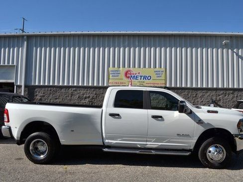 Used 2024 RAM 3500 Big Horn image 9