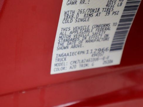 Used 2023 Nissan Titan SV image 48