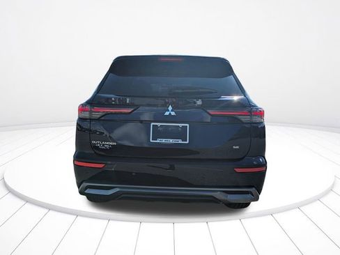 New 2026 Mitsubishi Outlander SE FWD image 4
