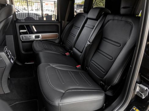 Used 2025 Mercedes-Benz G 550 image 36