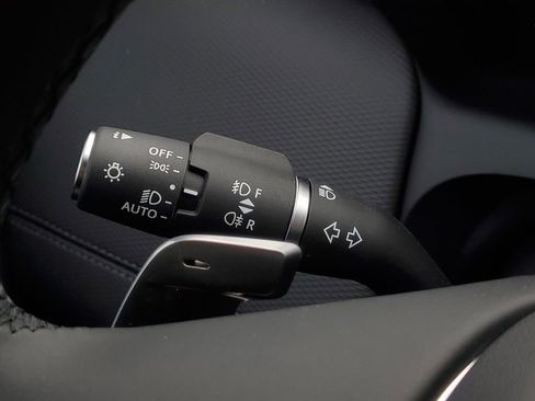 Used 2026 Land Rover Discovery Sport Landmark image 16