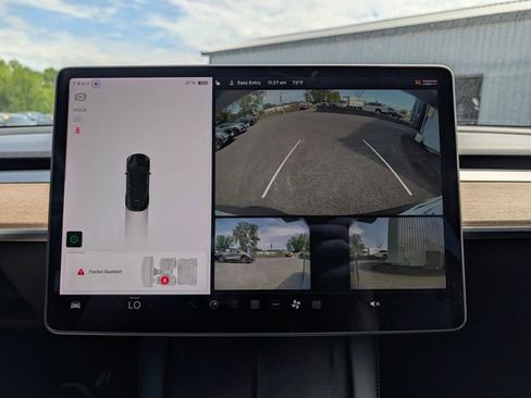 Used 2022 Tesla Model Y Long Range AWD/4WD image 26