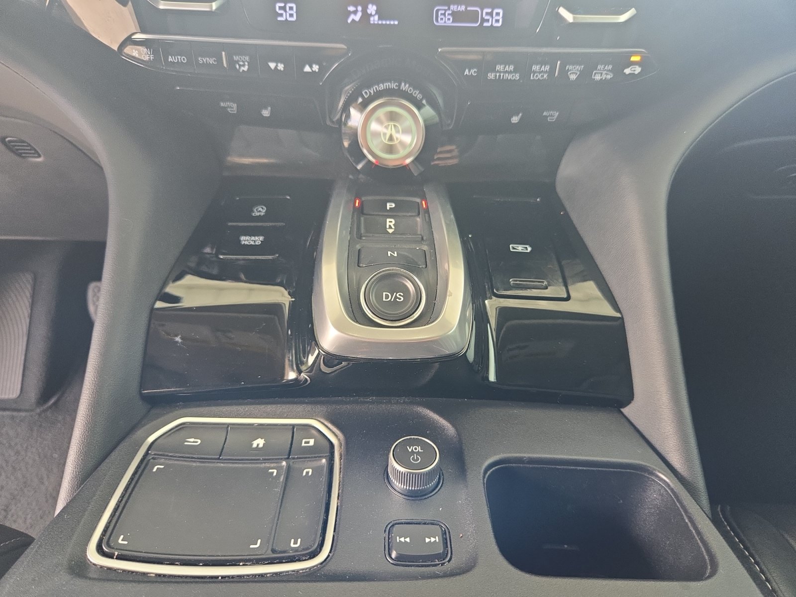 Used 2024 Acura MDX w/ Technology Package FWD image 12