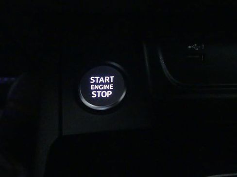 Used 2022 Audi A4 2.0T Premium w/ Convenience Package image 17