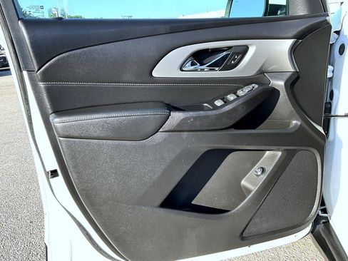 Used 2023 Chevrolet Traverse LT w/ LPO, Floor Liner Package AWD/4WD image 10