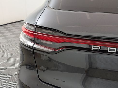 Certified 2026 Porsche Macan AWD/4WD image 15