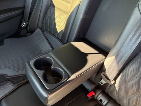 Used 2025 Nissan Rogue Platinum image 10