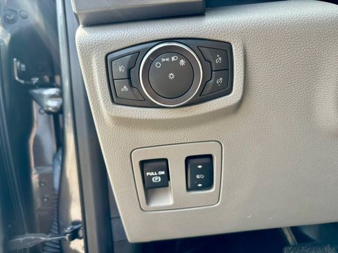 Used 2018 Ford F150 XLT w/ Equipment Group 302A Luxury AWD/4WD image 26