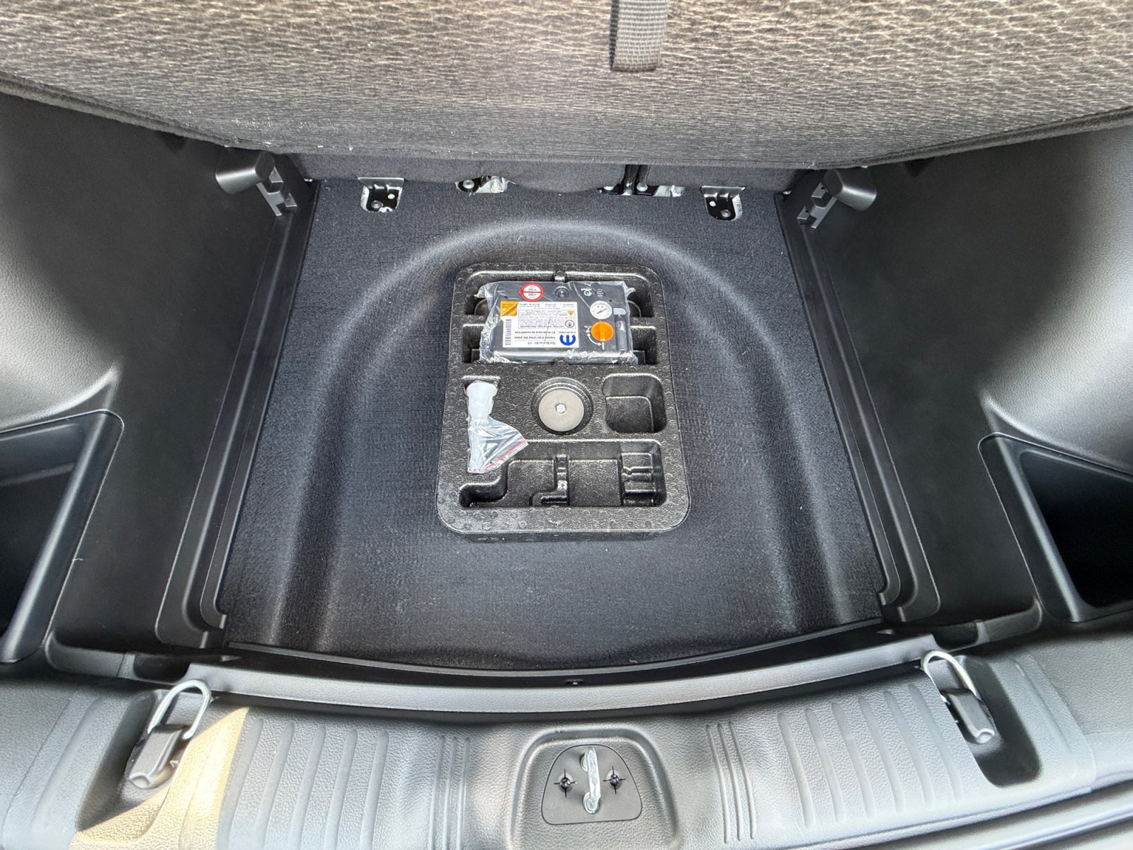 New 2026 Jeep Compass Latitude AWD/4WD image 54