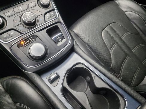 Used 2015 Chrysler 200 S w/ Navigation & Sound Group I image 26