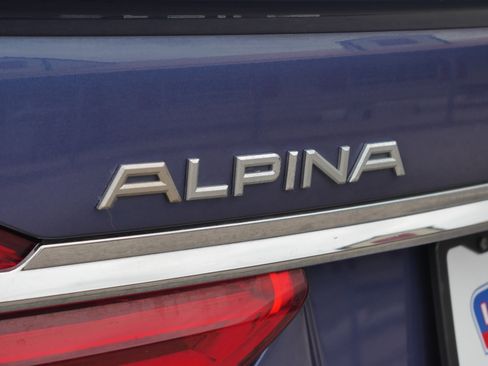 Used 2017 BMW ALPINA B7 xDrive AWD/4WD image 23