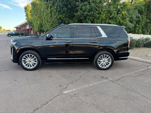 Used 2023 Cadillac Escalade Premium Luxury image 5