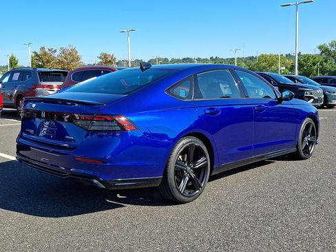 Used 2023 Honda Accord Sport image 6