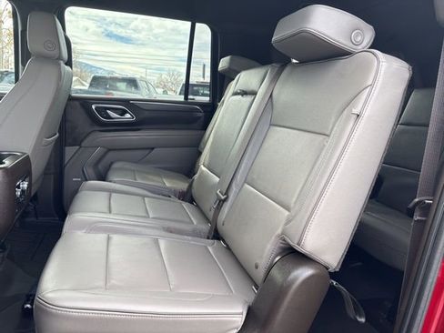 Used 2021 GMC Yukon XL SLT w/ SLT Luxury Package image 30