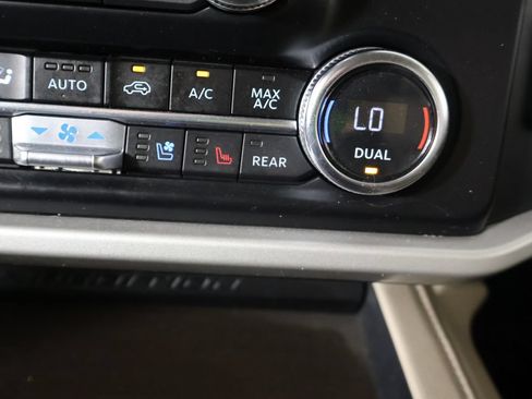 Used 2022 Ford Expedition Limited AWD/4WD image 55