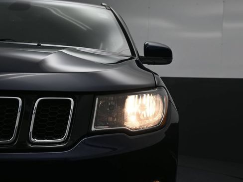 Used 2020 Jeep Compass Limited AWD/4WD image 11