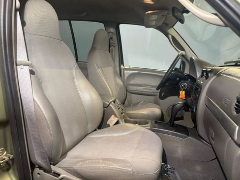 Used 2003 Jeep Liberty Renegade AWD/4WD image 21