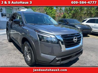 Used 2024 Nissan Pathfinder S w/ Cargo Package