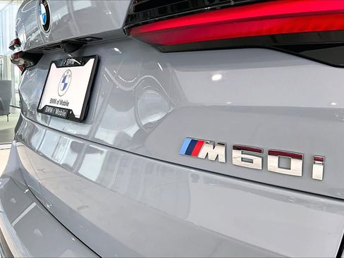 Used 2026 BMW X5 M60i AWD/4WD image 9