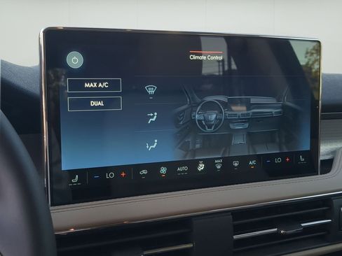 New 2026 Lincoln Corsair Premiere FWD image 18