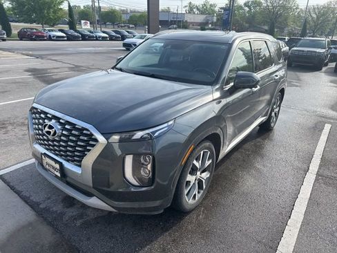 Used 2021 Hyundai Palisade Limited image 3