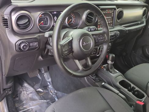 Used 2022 Jeep Wrangler Unlimited Sport w/ Sun And Sound Package AWD/4WD image 10
