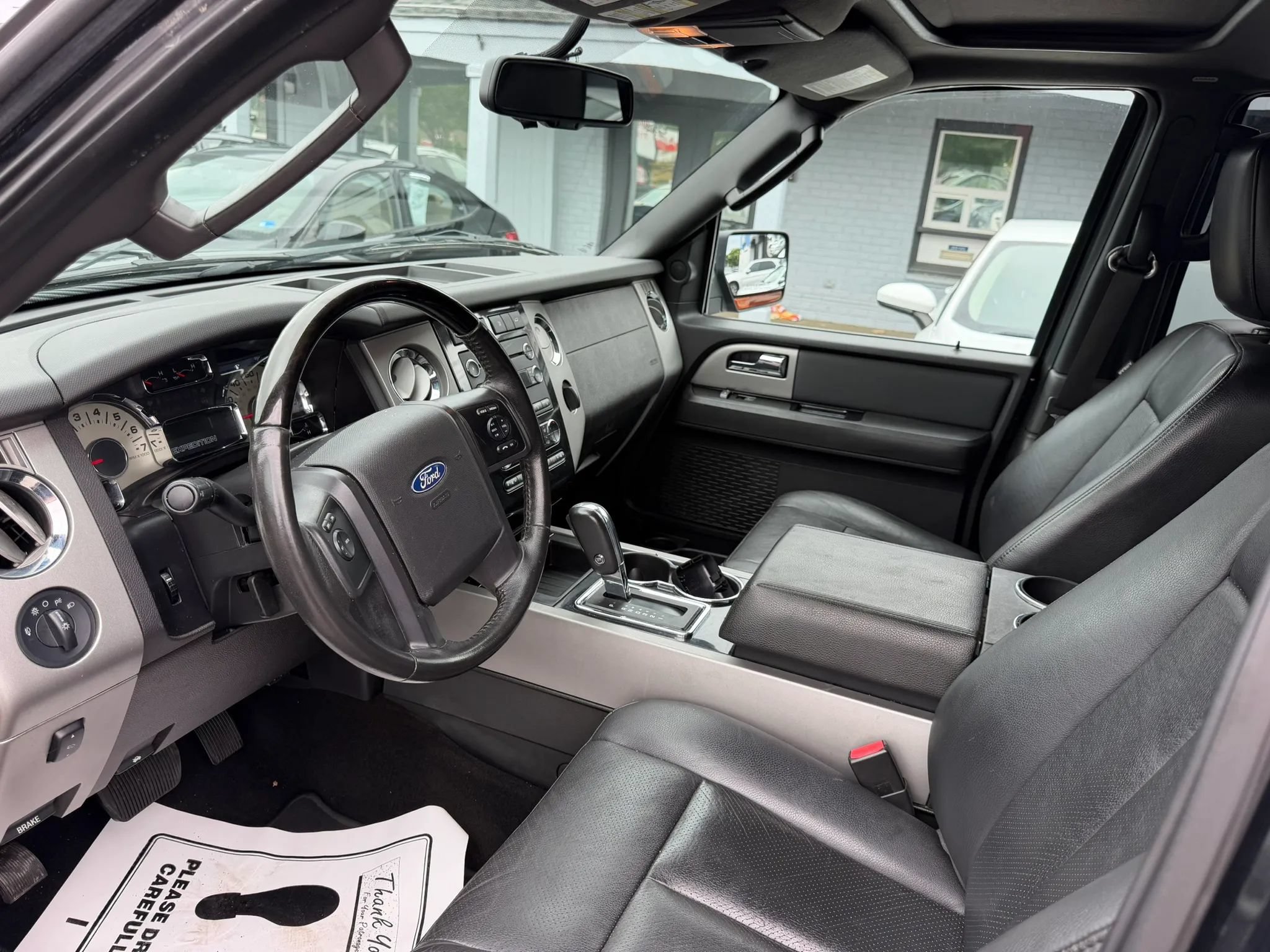 Used 2012 Ford Expedition Limited AWD/4WD image 10