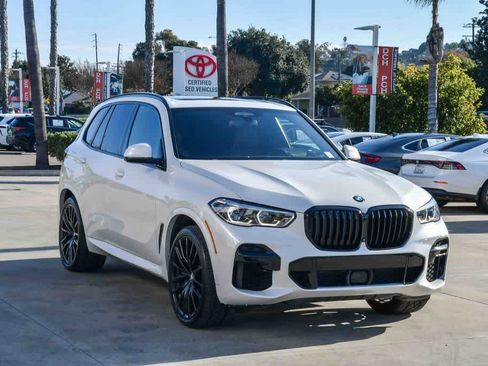 Used 2022 BMW X5 M50i w/ Executive Package image 3