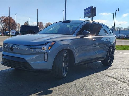 New 2025 Volvo EX90 Ultra image 6