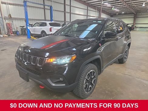 Used 2025 Jeep Compass Trailhawk AWD/4WD image 1