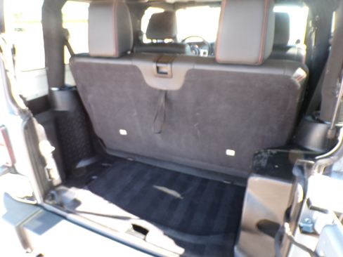Used 2012 Jeep Wrangler Sahara AWD/4WD image 30