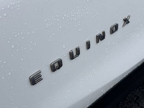 Used 2021 Chevrolet Equinox LS w/ LS Convenience Package FWD image 10