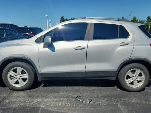 Used 2016 Chevrolet Trax LT w/ LT Convenience Package FWD image 5