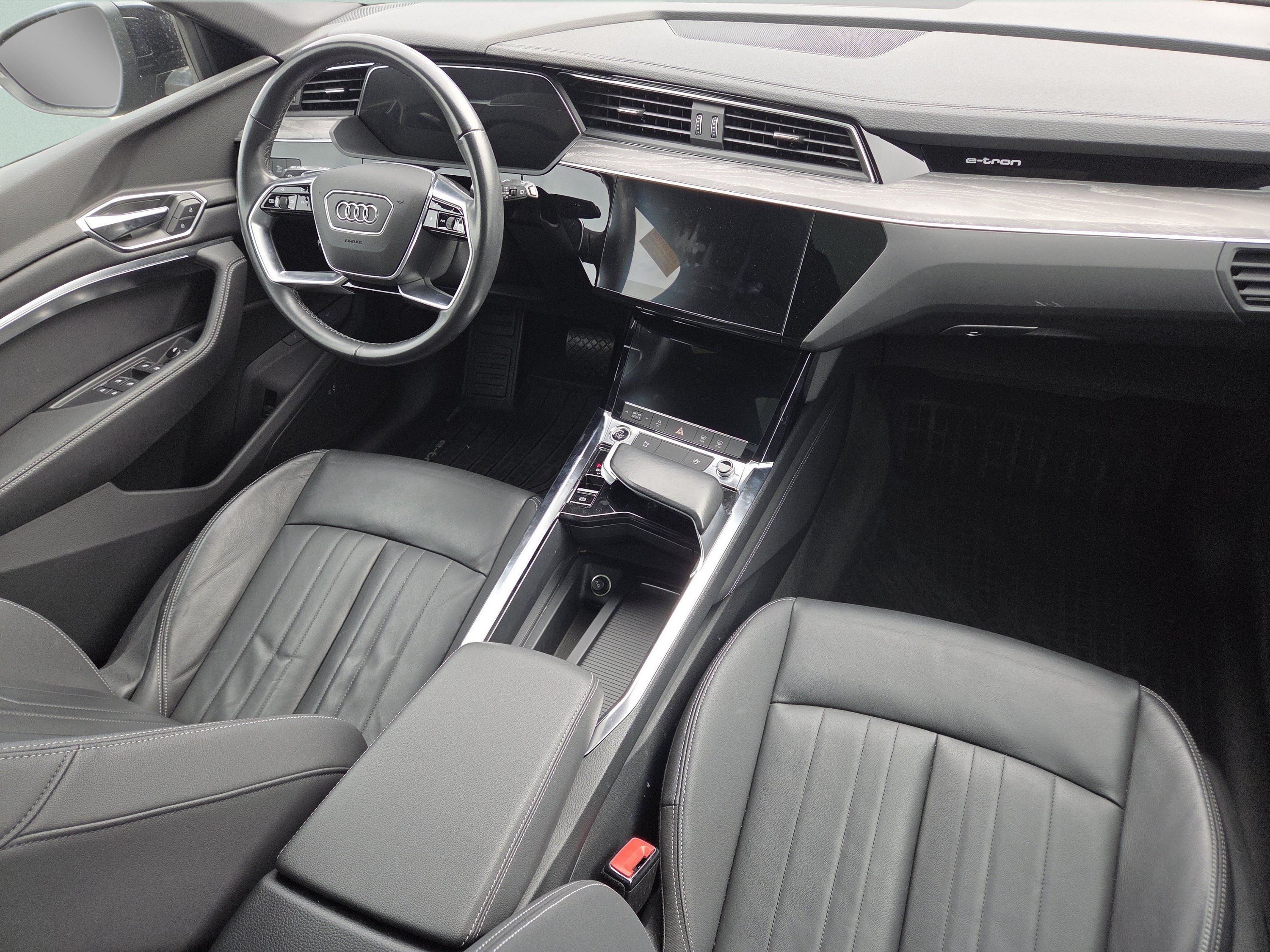 Used 2023 Audi e-tron Premium w/ Convenience Plus Package AWD/4WD image 30