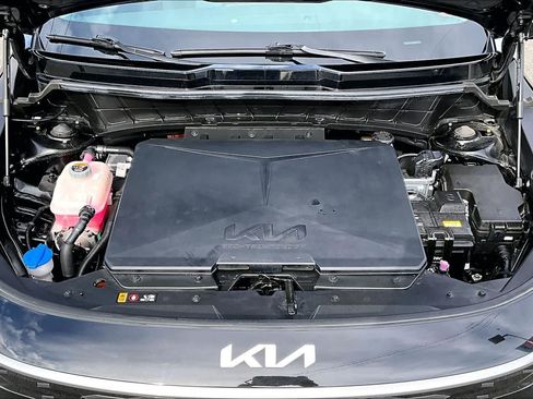 Used 2023 Kia Niro Wind FWD image 9