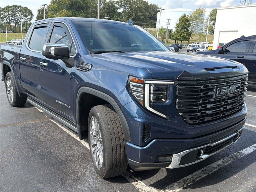 Used 2023 GMC Sierra 1500 Denali Ultimate AWD/4WD image 9