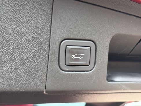 Used 2024 Cadillac XT5 Premium Luxury AWD/4WD image 7