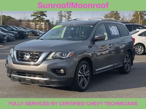 Used 2019 Nissan Pathfinder Platinum w/ Cargo Package image 12