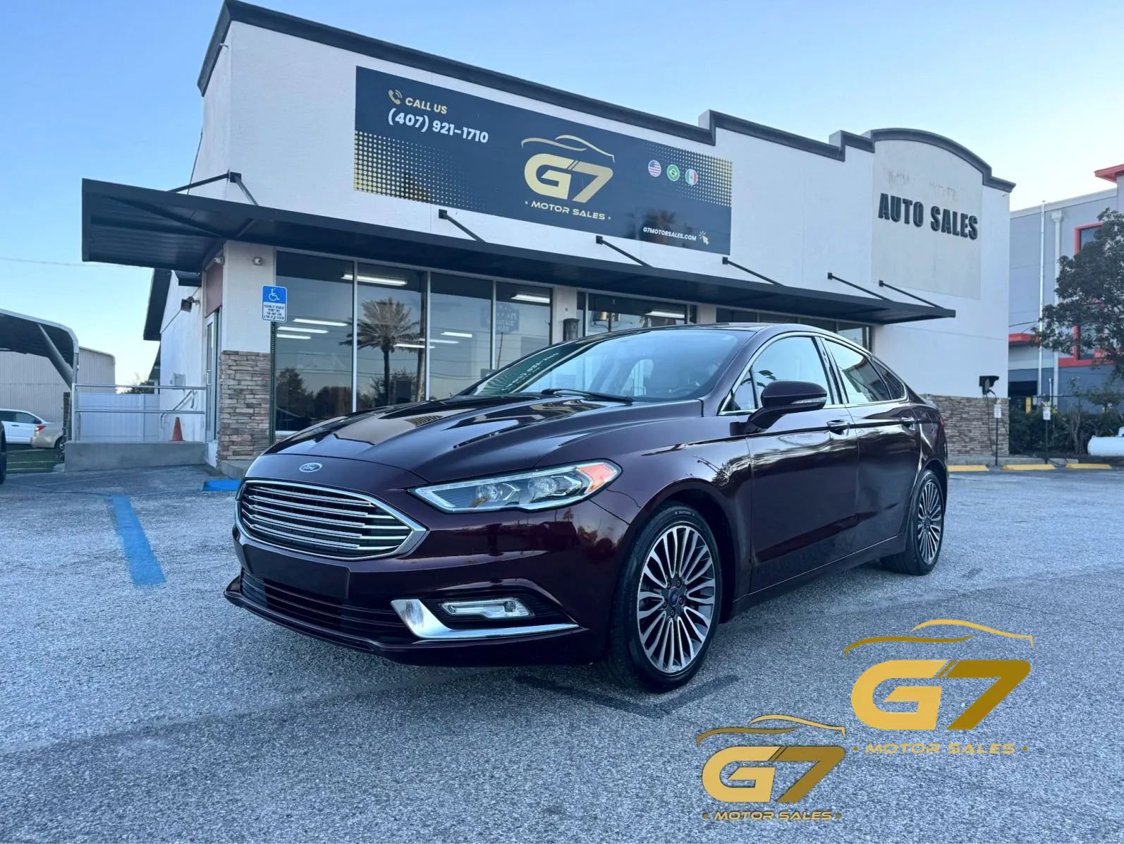 Used 2017 Ford Fusion SE w/ Fusion SE Technology Package FWD image 1