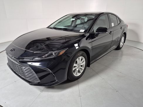 New 2026 Toyota Camry Hybrid image 1