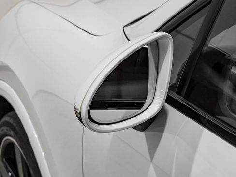 Used 2016 Porsche Cayenne GTS image 55